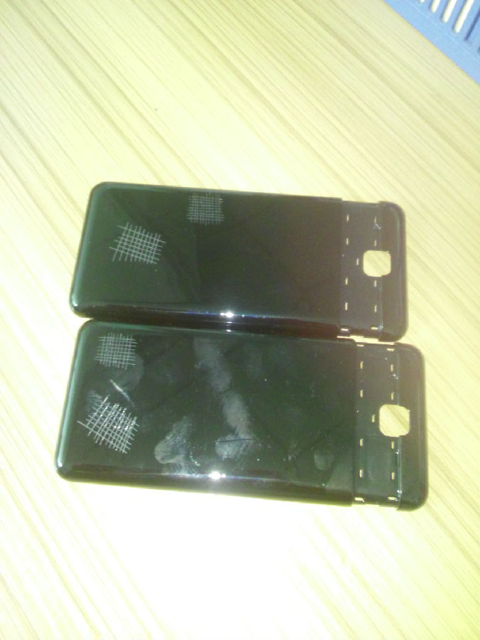 UV翻新水 返修手機中框噴UV油 塵點(diǎn)、油窩不良現象